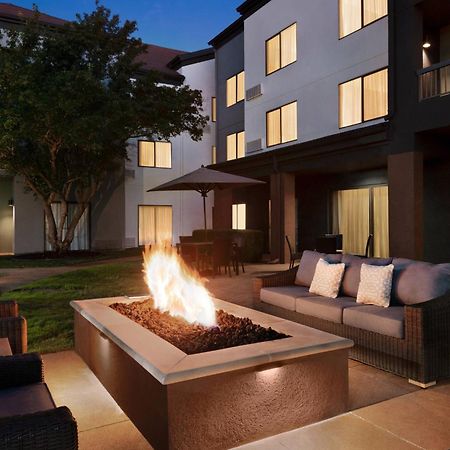 Courtyard By Marriott Tulsa Central Ngoại thất bức ảnh