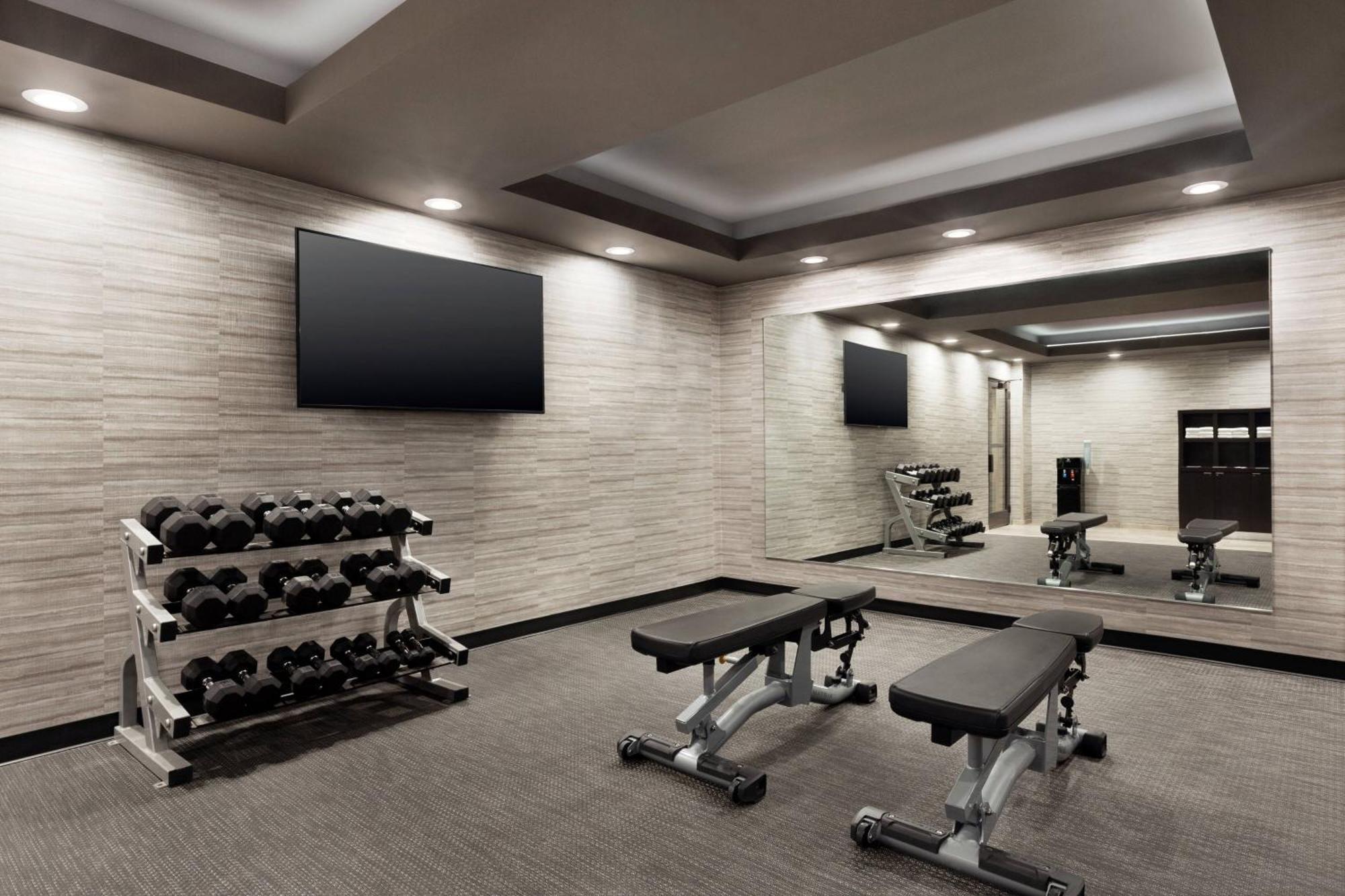 Courtyard By Marriott Tulsa Central Ngoại thất bức ảnh