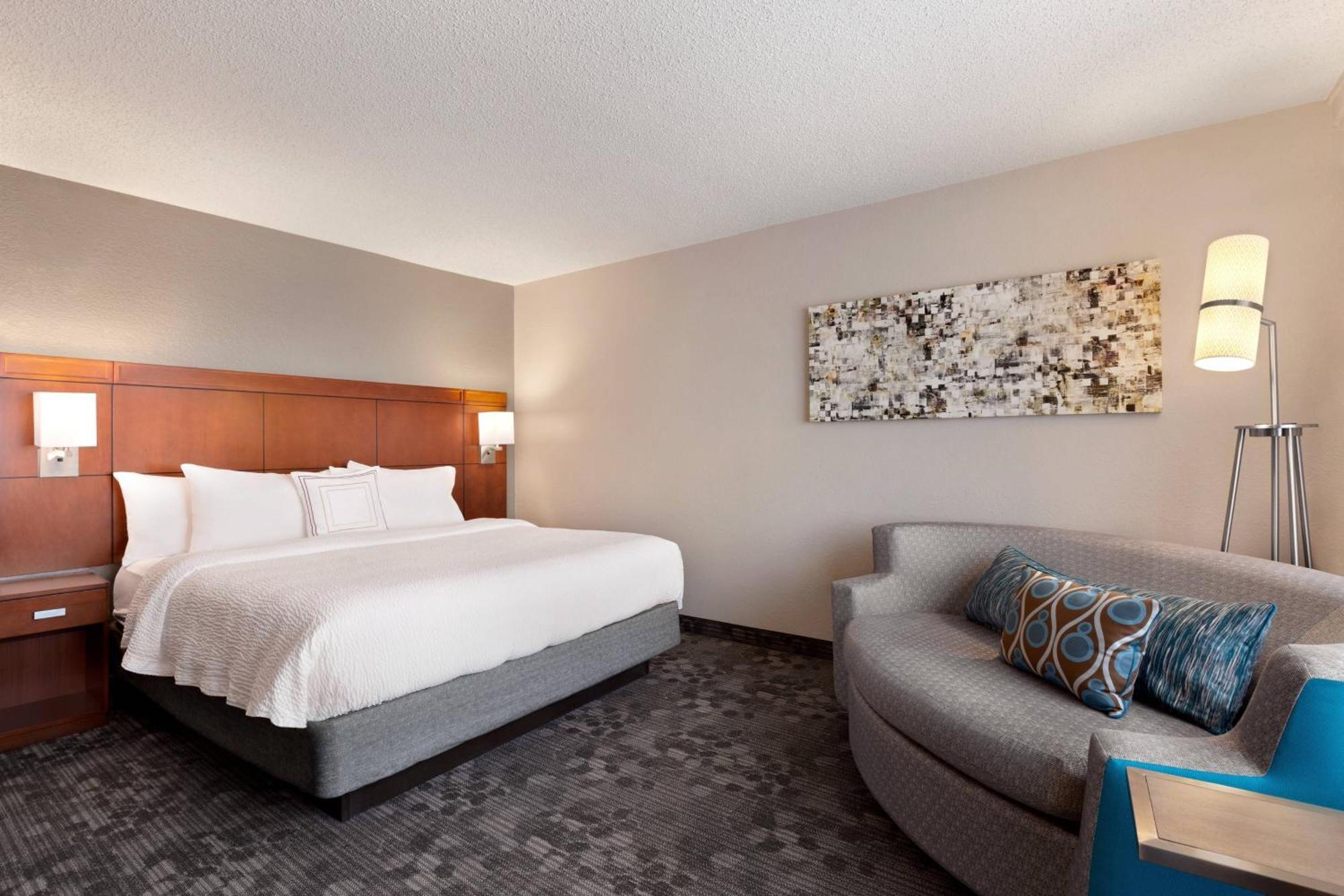 Courtyard By Marriott Tulsa Central Ngoại thất bức ảnh